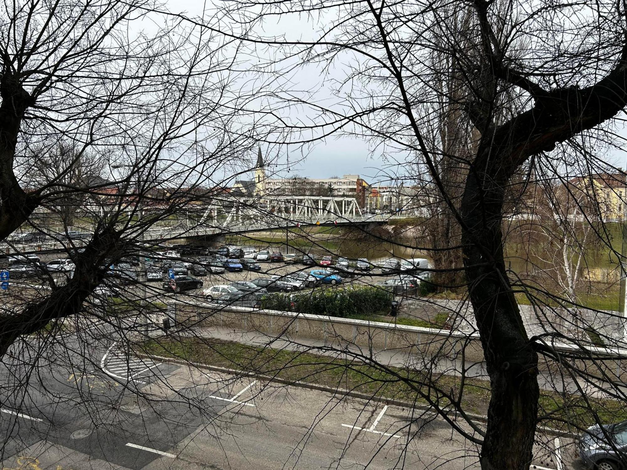 River - Free Parking Győr Exterior foto